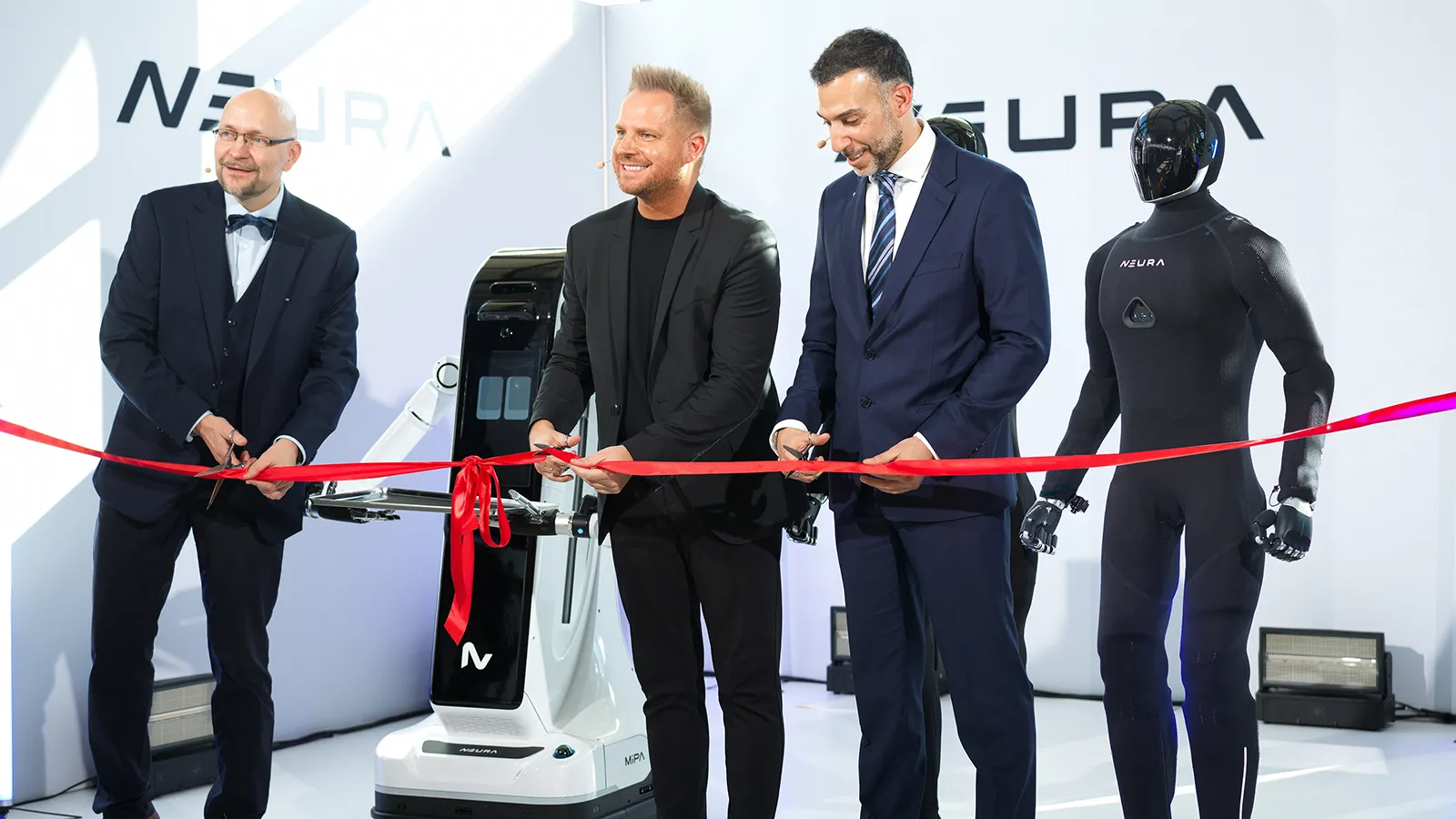 Neura Erföffnung und 4NE1 Gen 4