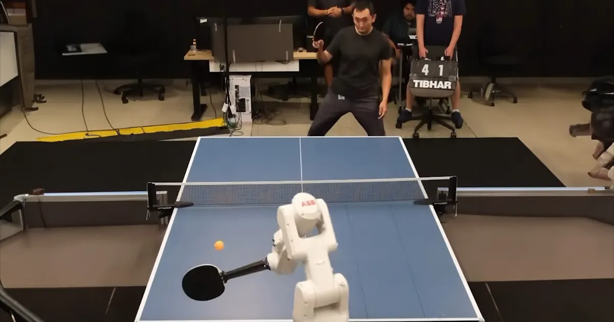 KI Roboter im Tischtennis gegen Menschen