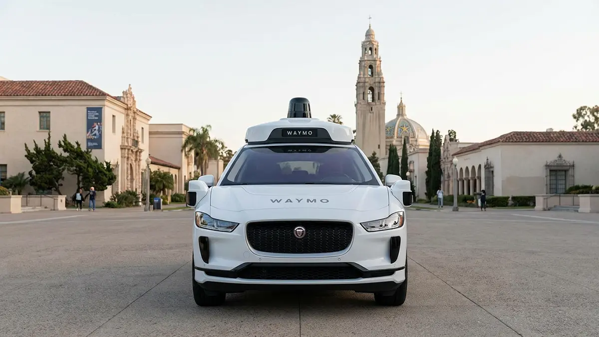Ein Waymo Robottaxi in San Diego