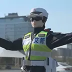 Roboter-Polizisten "R01" regeln Verkehr in China